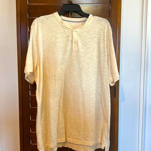 Banana Republic lightweight Henley. Size XL.